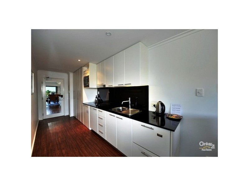 201, 16 Dolphin Drive, Seashells Resort, Mandurah WA 6210