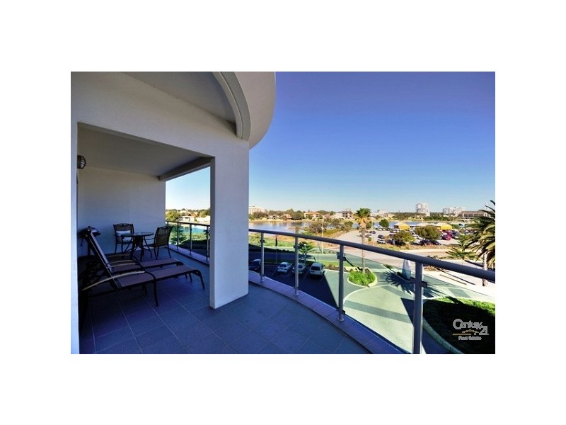 201, 16 Dolphin Drive, Seashells Resort, Mandurah WA 6210