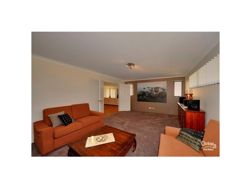 13 Nuchea Vista, Lakelands WA 6180