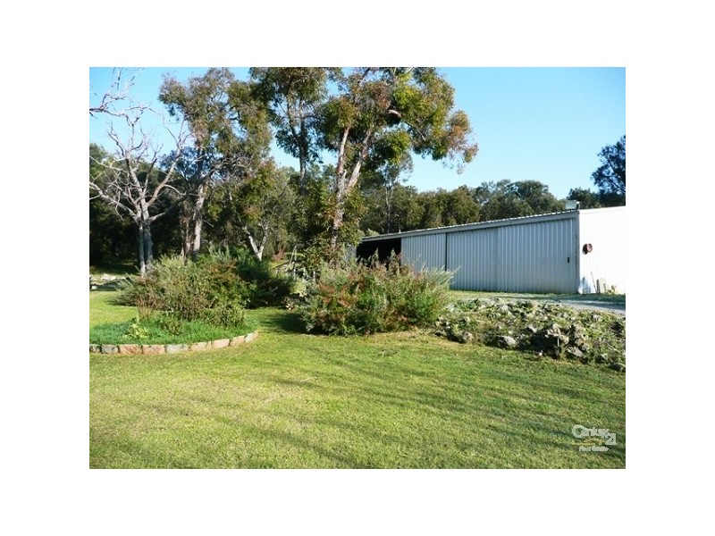 10 Yalgorup Drive, Bouvard WA 6211