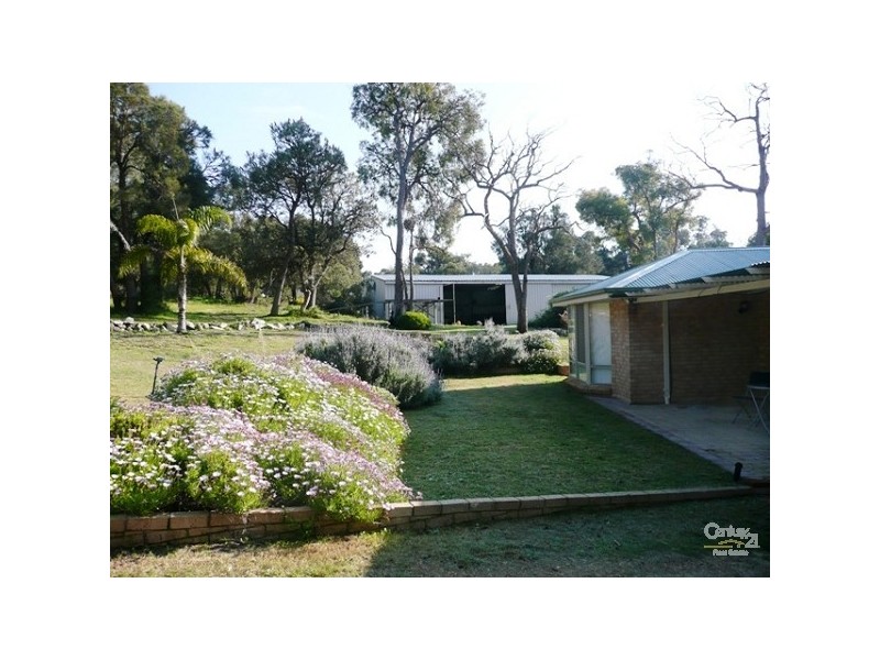 10 Yalgorup Drive, Bouvard WA 6211