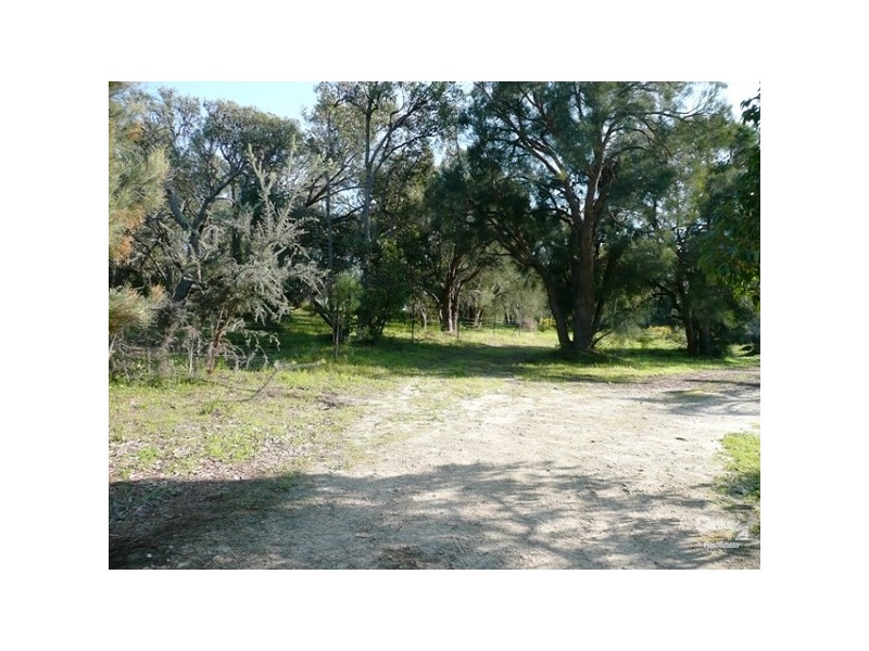 10 Yalgorup Drive, Bouvard WA 6211