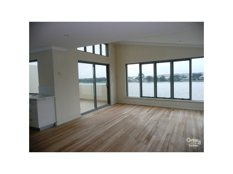 Unit 4, 10 Galileo Loop, Mandurah WA 6210