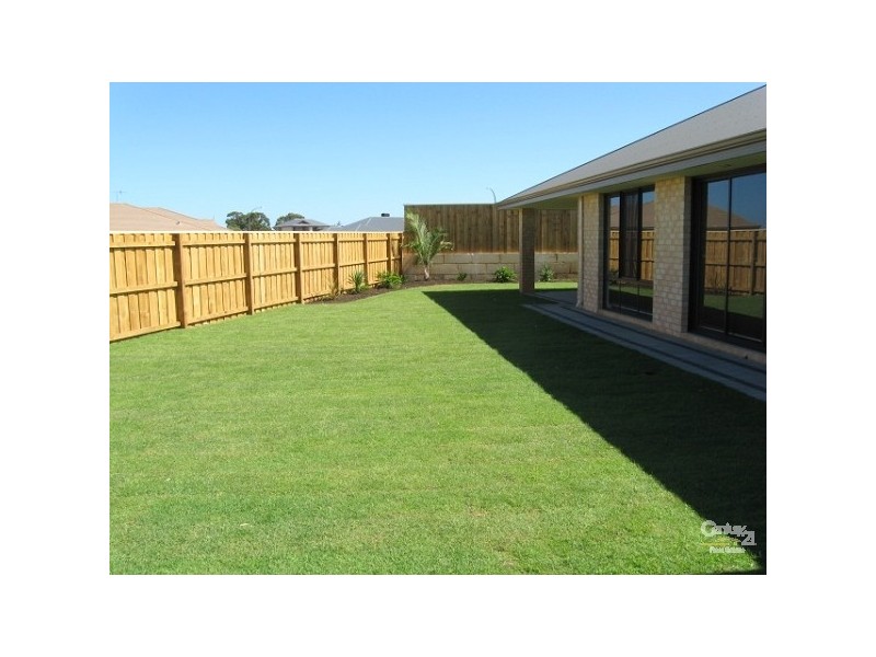 27 Karon Vista, Halls Head WA 6210