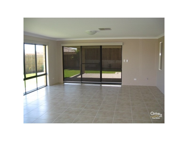 27 Karon Vista, Halls Head WA 6210