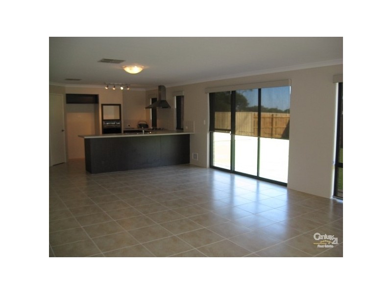 27 Karon Vista, Halls Head WA 6210