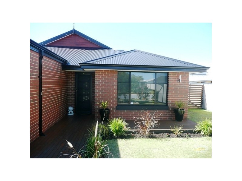 7 Kannemer Link, Meadow Springs WA 6210
