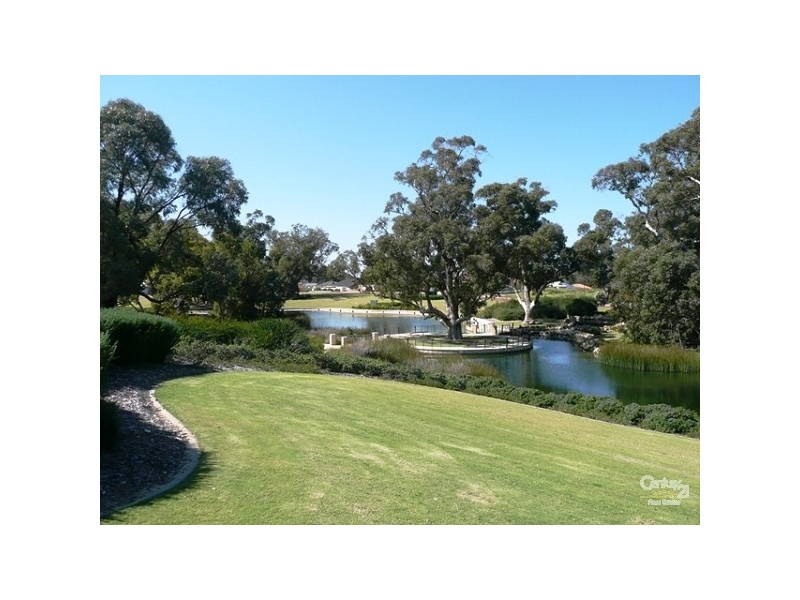 31 Kerkeri Heights, Lakelands WA 6180