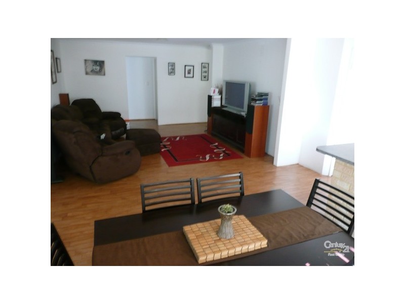 31 Kerkeri Heights, Lakelands WA 6180