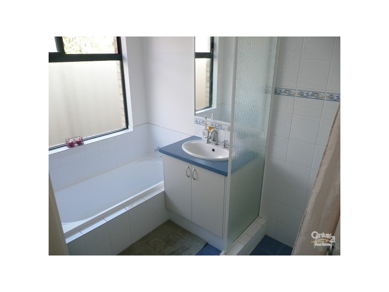 31 Kerkeri Heights, Lakelands WA 6180