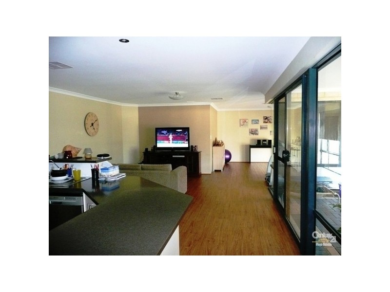 1 Fireglow Vista, Erskine WA 6210