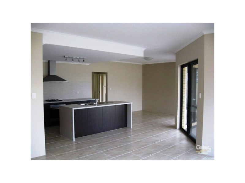 23 Kerkeri Heights, Lakelands WA 6180