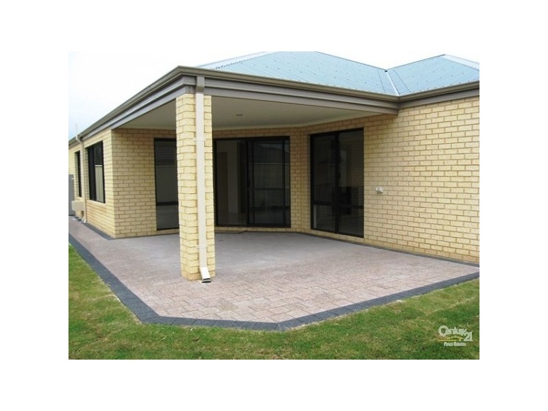 23 Kerkeri Heights, Lakelands WA 6180