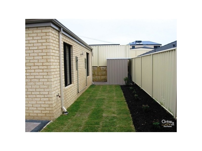 23 Kerkeri Heights, Lakelands WA 6180