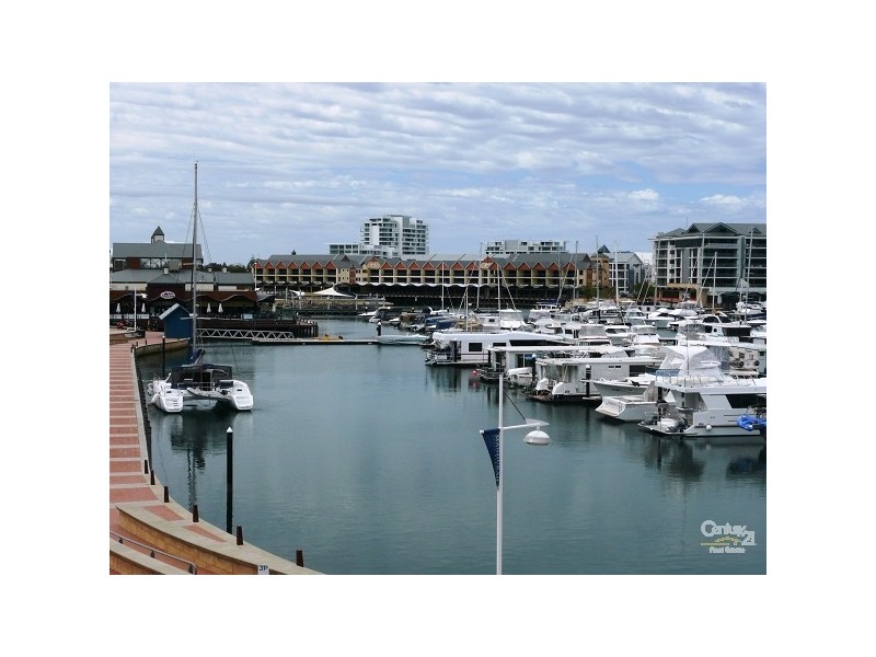 4,30 Spinnaker Quays, Mandurah WA 6210