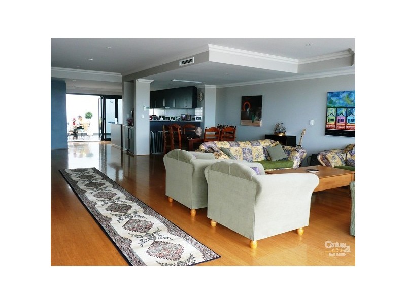 4,30 Spinnaker Quays, Mandurah WA 6210