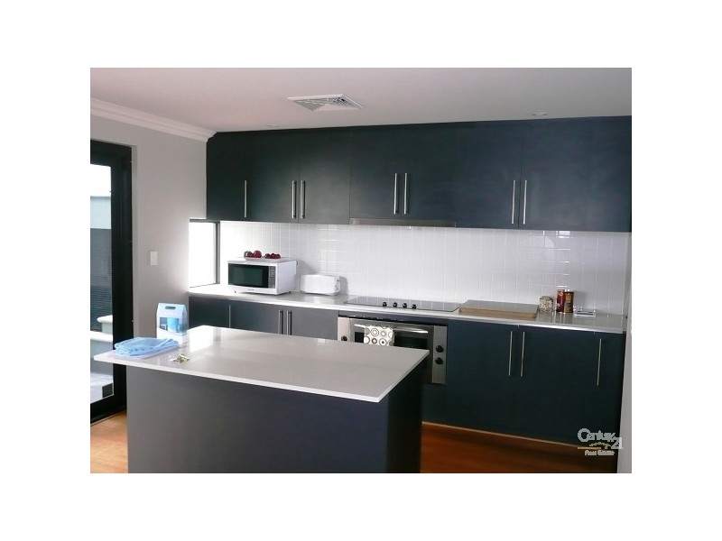 4,30 Spinnaker Quays, Mandurah WA 6210