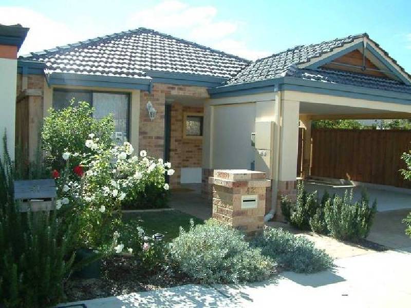 43 Centre Circle, Ellenbrook WA 6069