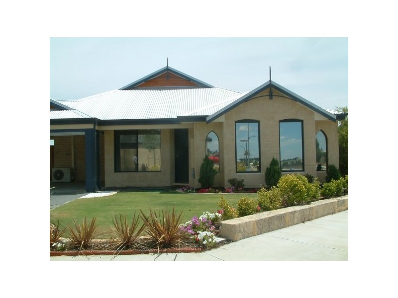 2 Gladman Pass, Ellenbrook WA 6069