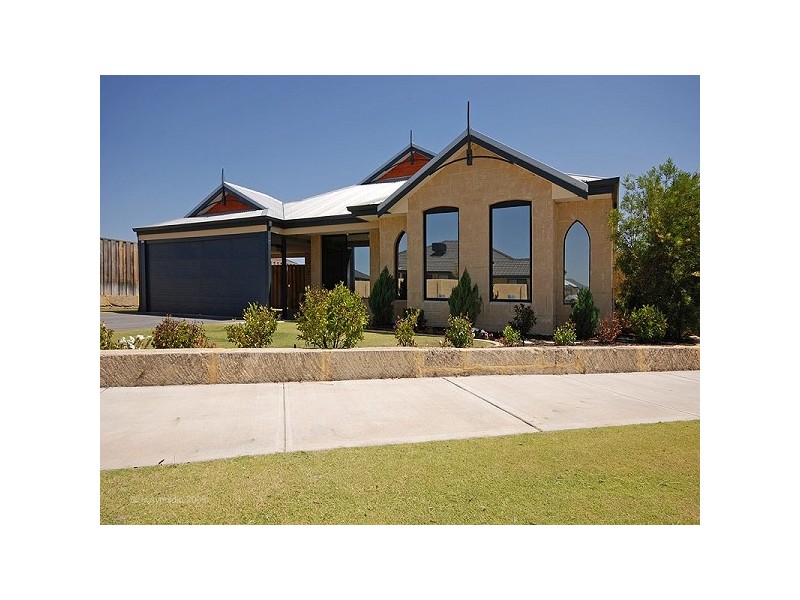 2 Gladman Pass, Ellenbrook WA 6069