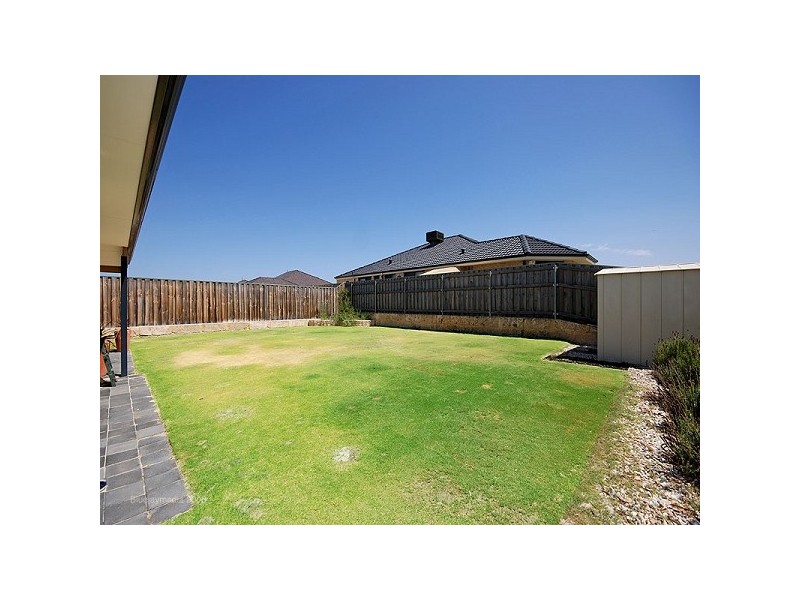 2 Gladman Pass, Ellenbrook WA 6069