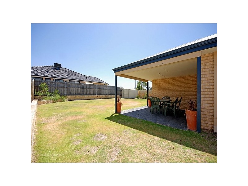 2 Gladman Pass, Ellenbrook WA 6069