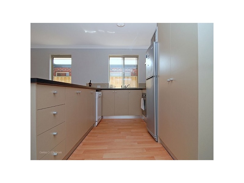 34 Simmonds Pass, Ellenbrook WA 6069