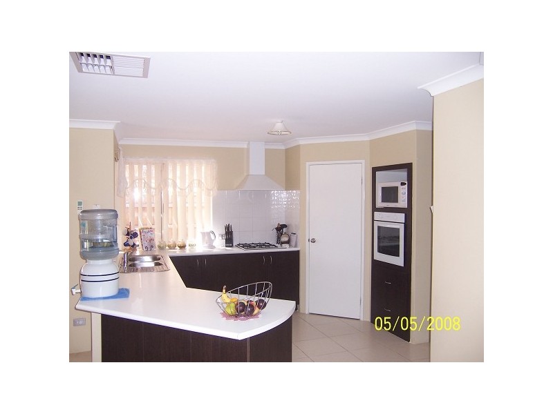 21 Caldervale Ave, Ellenbrook WA 6069