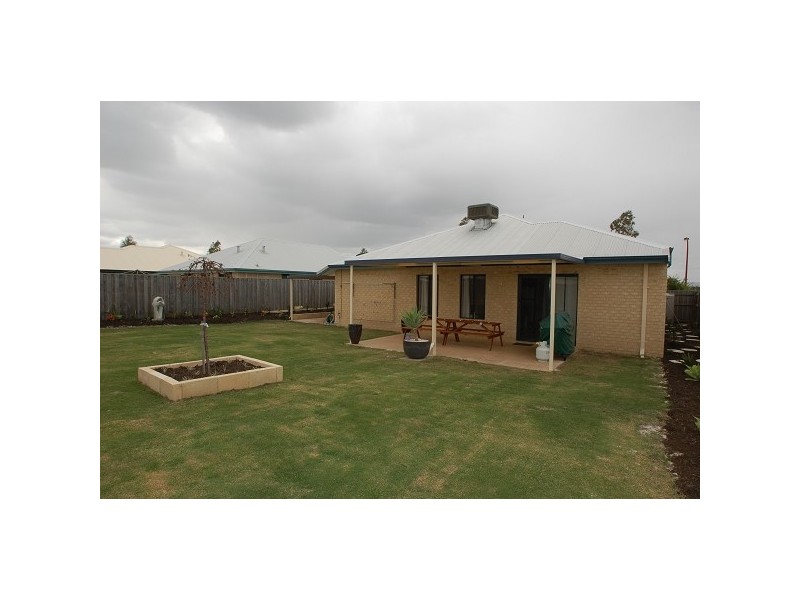 83 Coolamon Blvd, Ellenbrook WA 6069