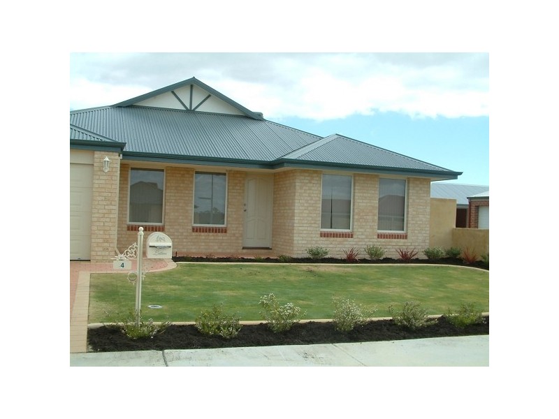 4 Galatea Pass, Ellenbrook WA 6069