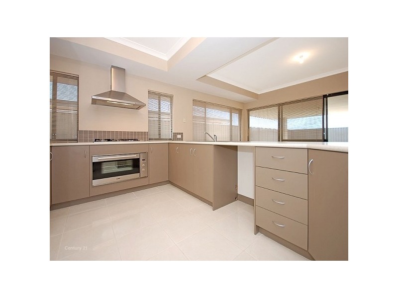 79 Edgecombe Pass, Aveley WA 6069