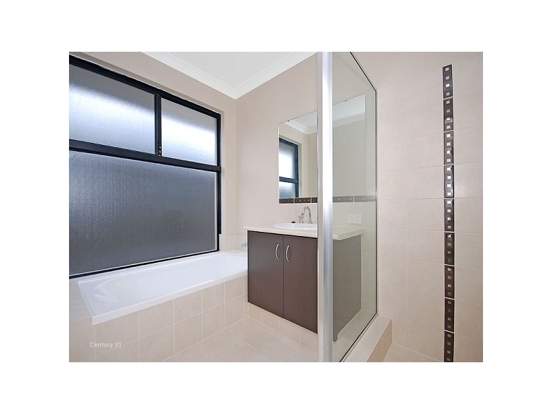 79 Edgecombe Pass, Aveley WA 6069