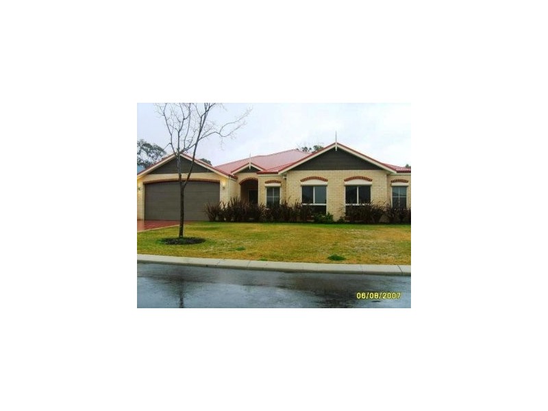 11 Travers Way, Aveley WA 6069