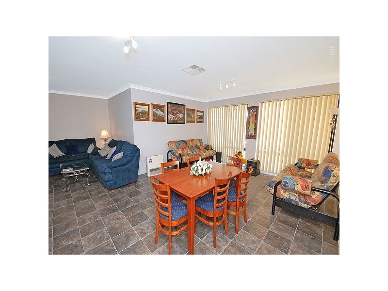 8 Simmonds Pass, Ellenbrook WA 6069