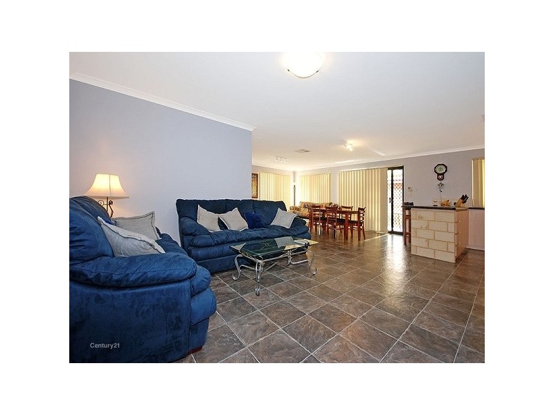 8 Simmonds Pass, Ellenbrook WA 6069