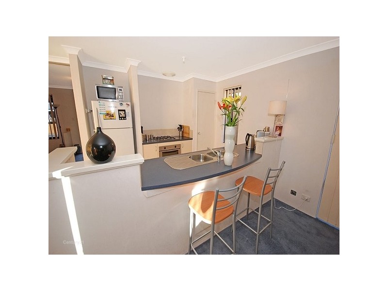 34 LARRAWA CIRCLE, Ellenbrook WA 6069