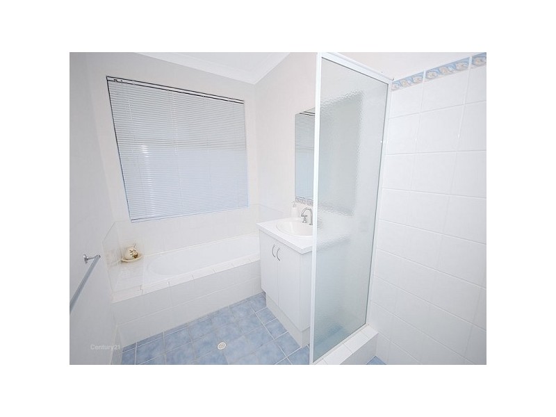 34 LARRAWA CIRCLE, Ellenbrook WA 6069