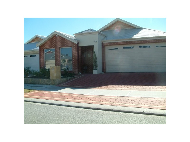 12 Gladman Pass, Ellenbrook WA 6069