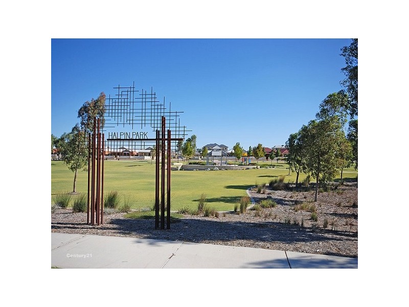 42 Halpin Circle, Ellenbrook WA 6069