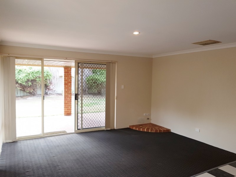 16 Regelia Turn, Ellenbrook WA 6069