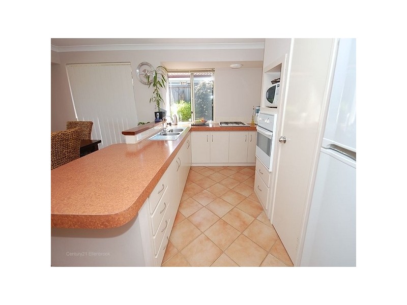 7 Honeyeater Terrace, Ellenbrook WA 6069