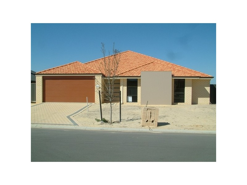 8 Arava Circle, Aveley WA 6069