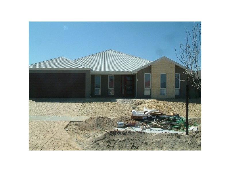 90 EDGECOMBE Pass, Aveley WA 6069
