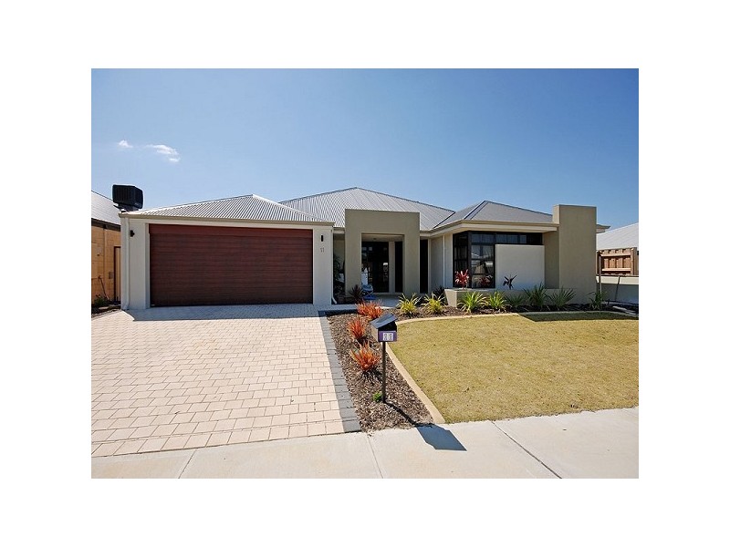 11 Ardmore Parade, Ellenbrook WA 6069