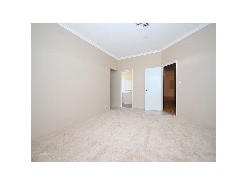 70 Fantail Crescent, Ellenbrook WA 6069