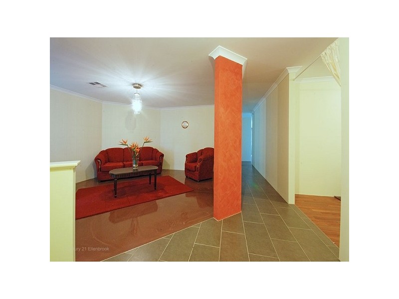 10 Turnberry Way, The Vines WA 6069