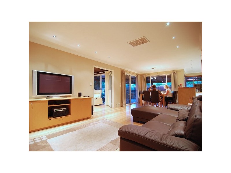 27 Cabernet Place, The Vines WA 6069