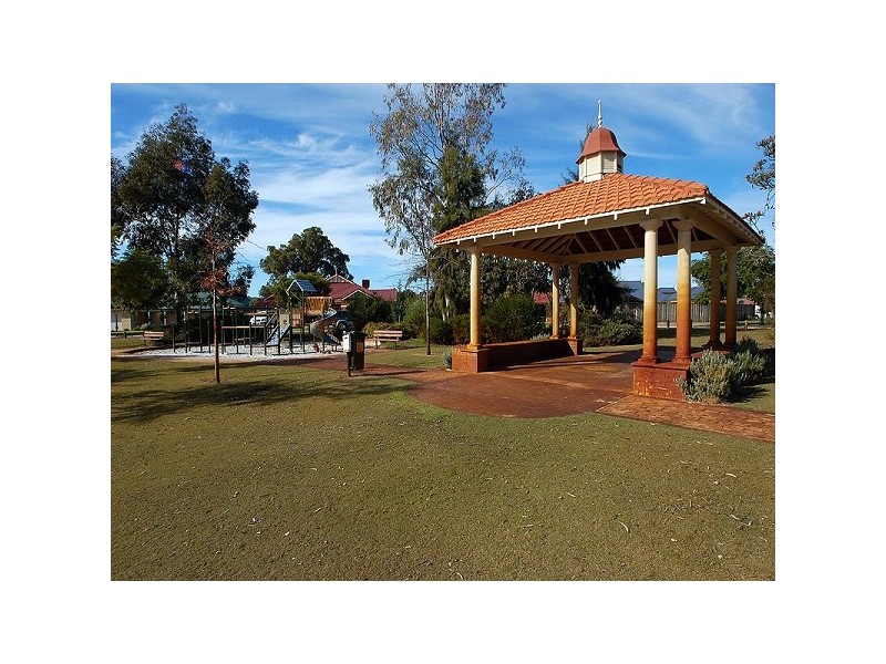 6 Ailsa Way, The Vines WA 6069