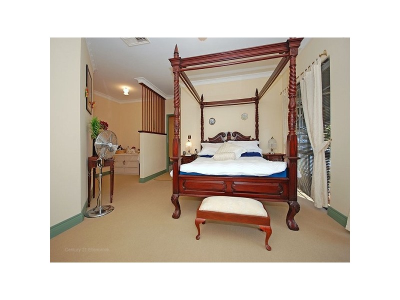 218 Vines Ave, The Vines WA 6069