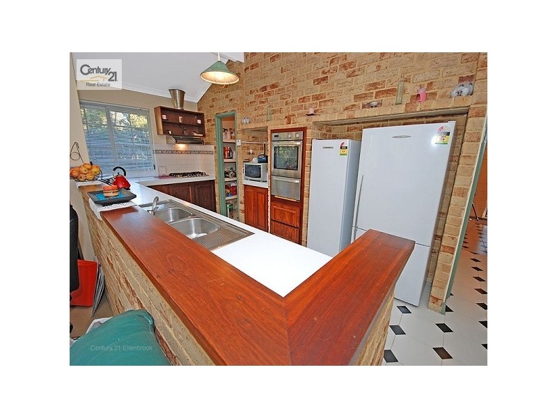 218 Vines Ave, The Vines WA 6069